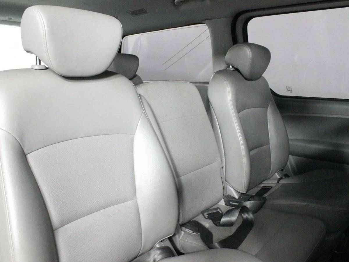 Hyundai Grand Starex, I