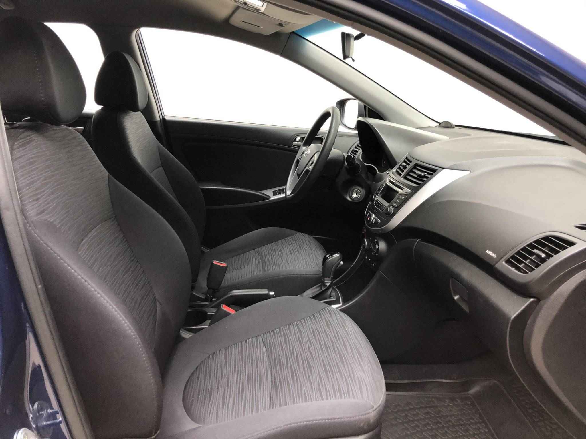 Hyundai Solaris, I Рестайлинг