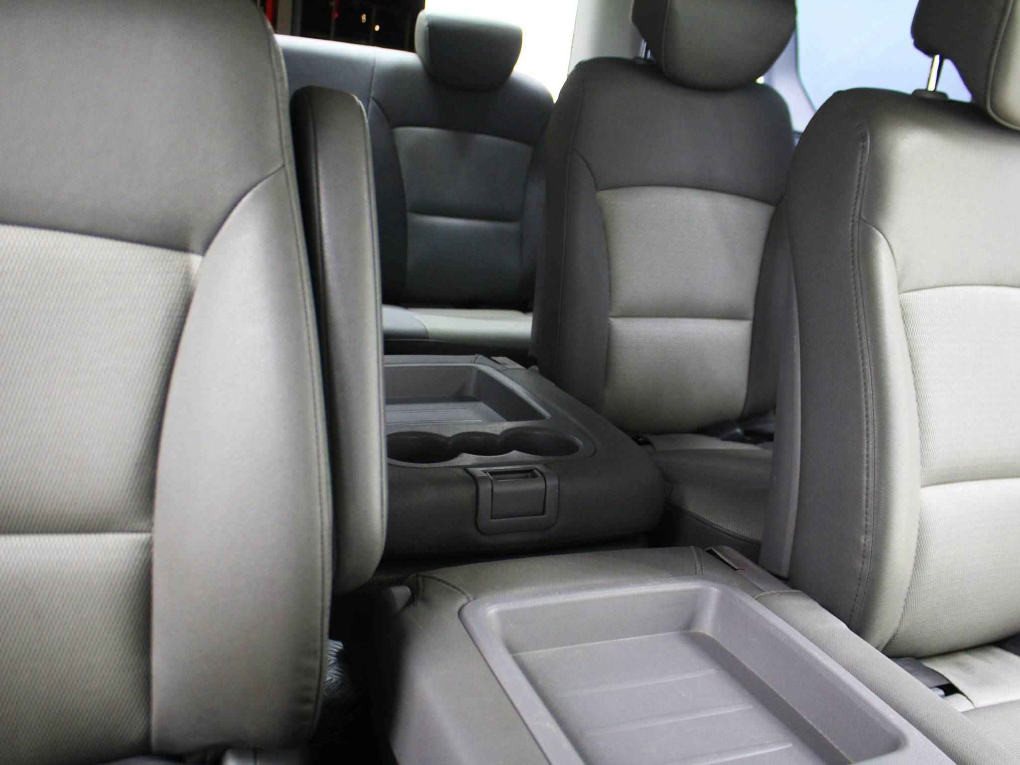 Hyundai Grand Starex, I