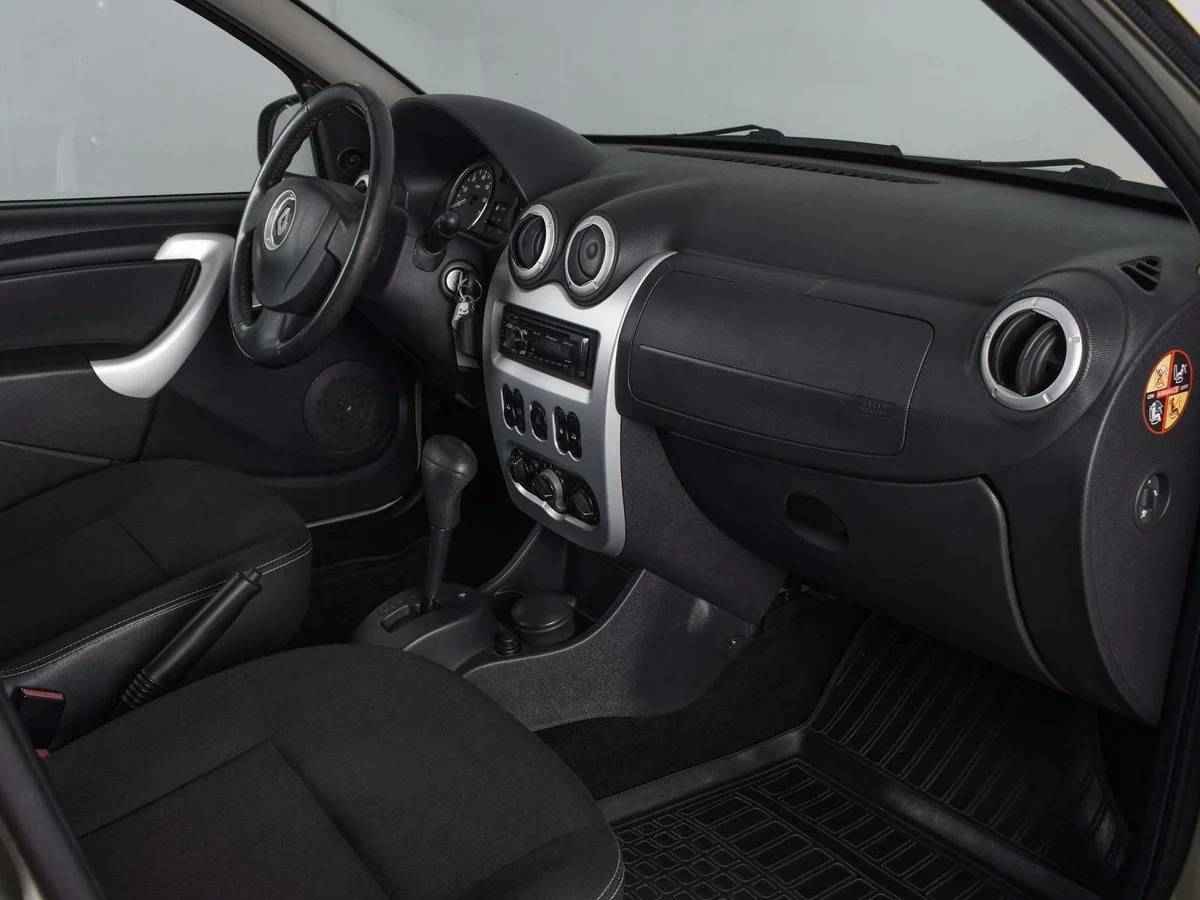 Renault Sandero, I