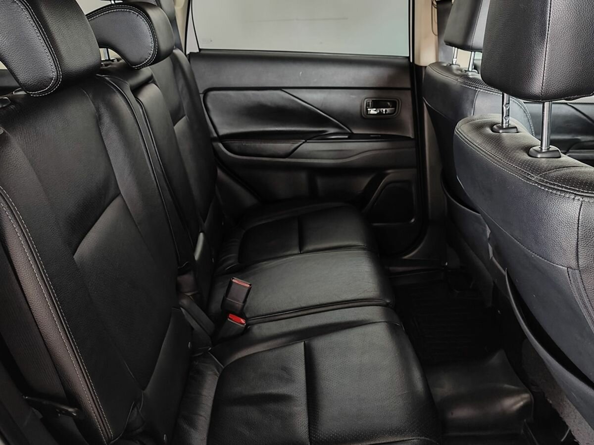 Mitsubishi Outlander, 2014