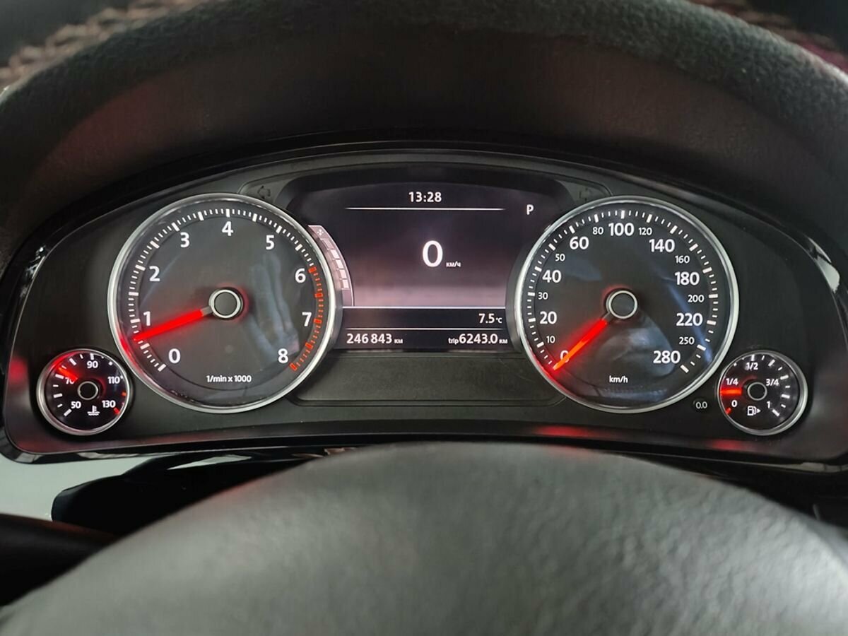 Volkswagen Touareg, 2014